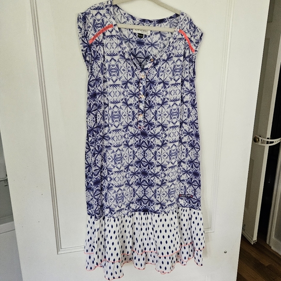 Blue and White Patterned Dress - Picture 1 of 6